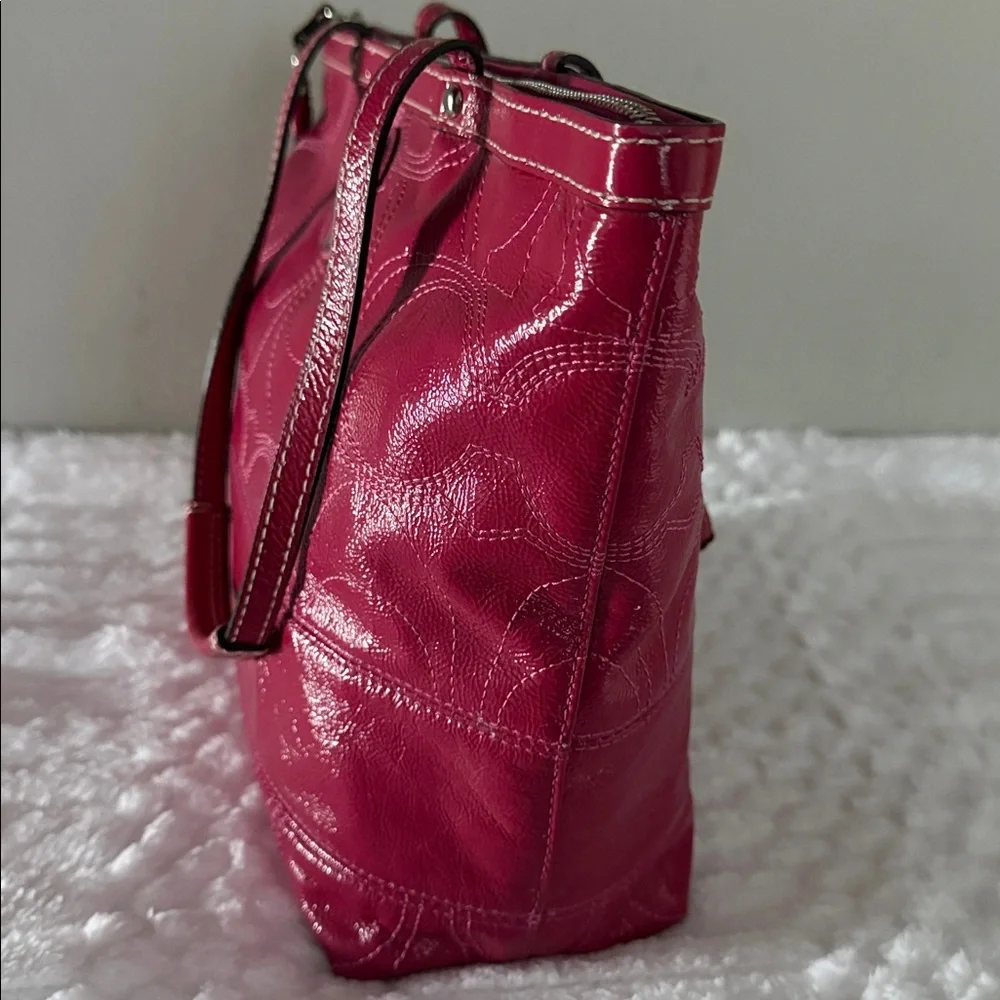 COACH Signature Berry Pink Patent Leather Tote Bag - Picture 4 of 16